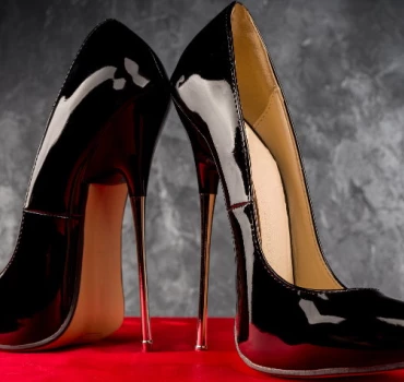 Sky Heels, Artikelbild