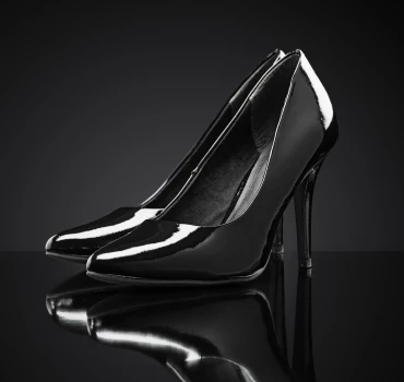 Das erste Mal Crossdressing: Der Auftakt – High Heels für Stan, Artikelbild