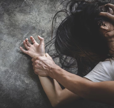 Rape Play, Artikelbild