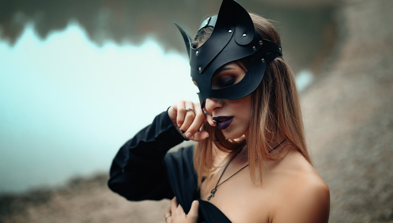 Dreifach scharf? Katzen, Frauen und Erotik, Artikelbild