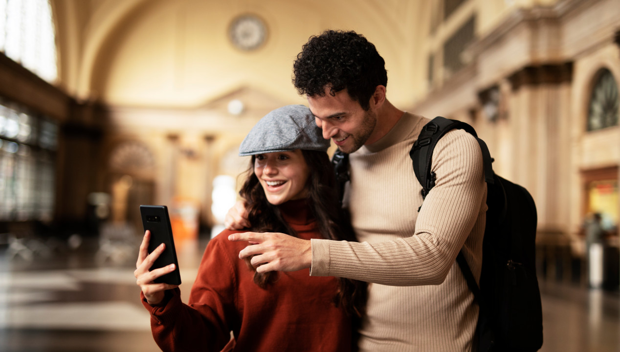 Diese Verbinung stimmt: Fernbeziehung trifft auf Online-Dating, Artikelbild