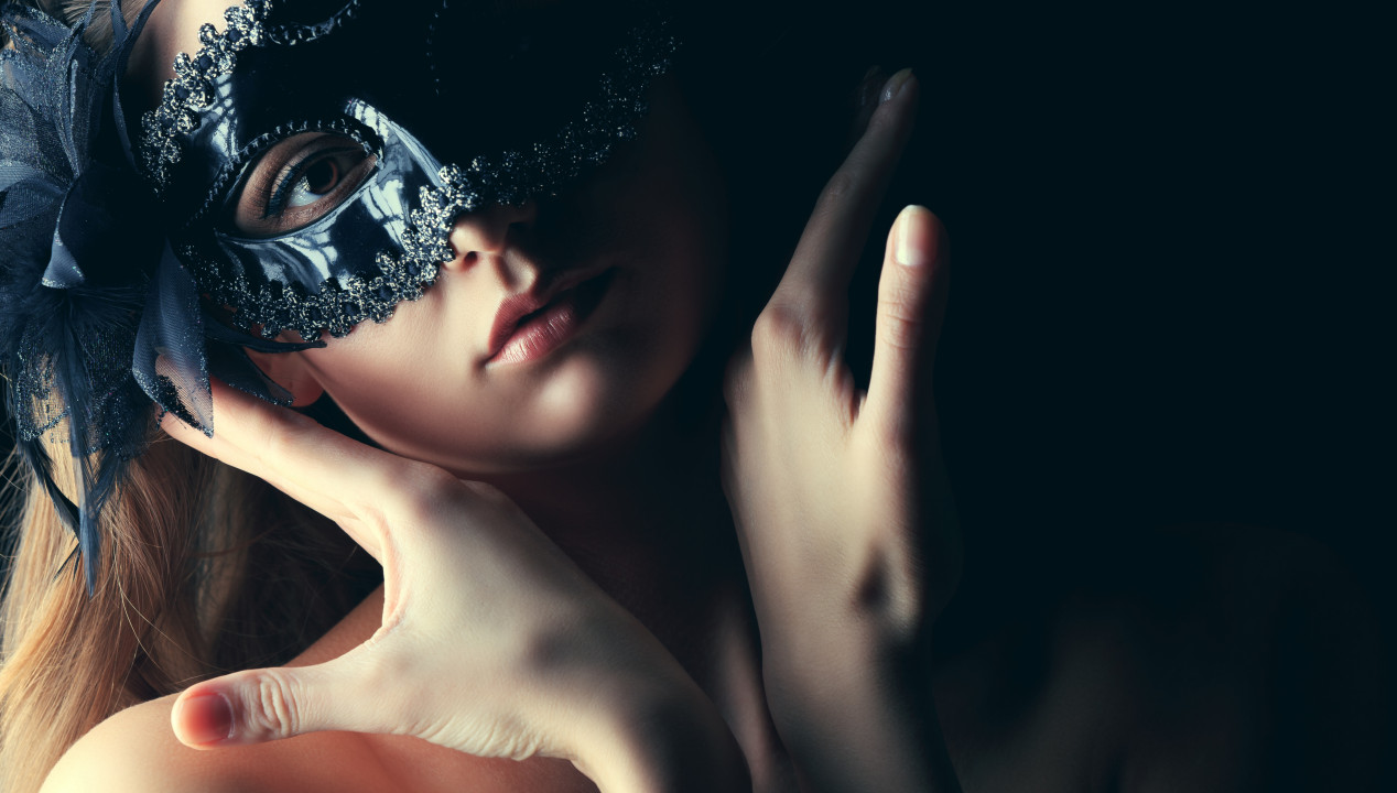 Verruchte Sexfantasie - Escortlady Juliana auf der Schlossparty, Artikelbild