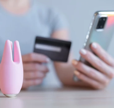 Sextoy-Kauf früher vs. heute – Warum das Online-Shopping die beste Wahl ist, Artikelbild
