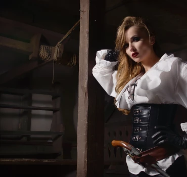 Sexy Kostüme mit Sex-Appeal - Grüße von der scharfen Krankenschwester, der heißen Piratin und der sexy Polizistin, Artikelbild