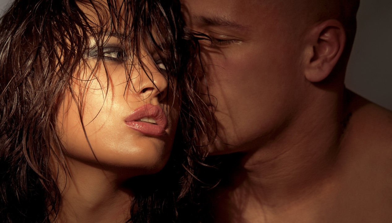 Sexy Frau Mann Pärchen pinke Lippen Verbalerotik Dirty Talk Telefonsex