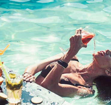 Sexy Cocktailnamen: die Dirty Shirley und der Orgasm beim Sex on the Beach, Artikelbild