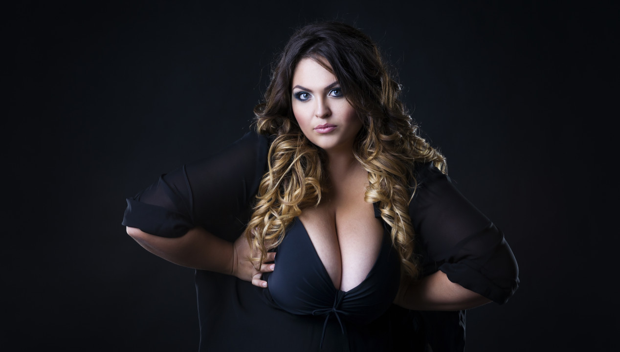 BIg Beautiful Woman (BBW) Lingerie Big Tits