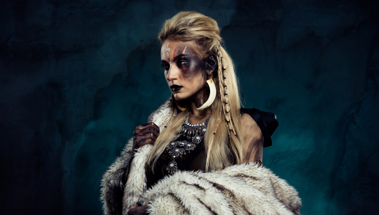 Cosplay nordische Zauberin Kriegerin WinkingerSchildmaid Fellmantel