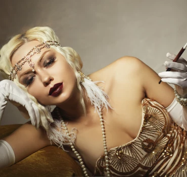 Kinky Party mit Sexgöttin Cleo: Heißer Sex auf der Spielwiese, Artikelbild